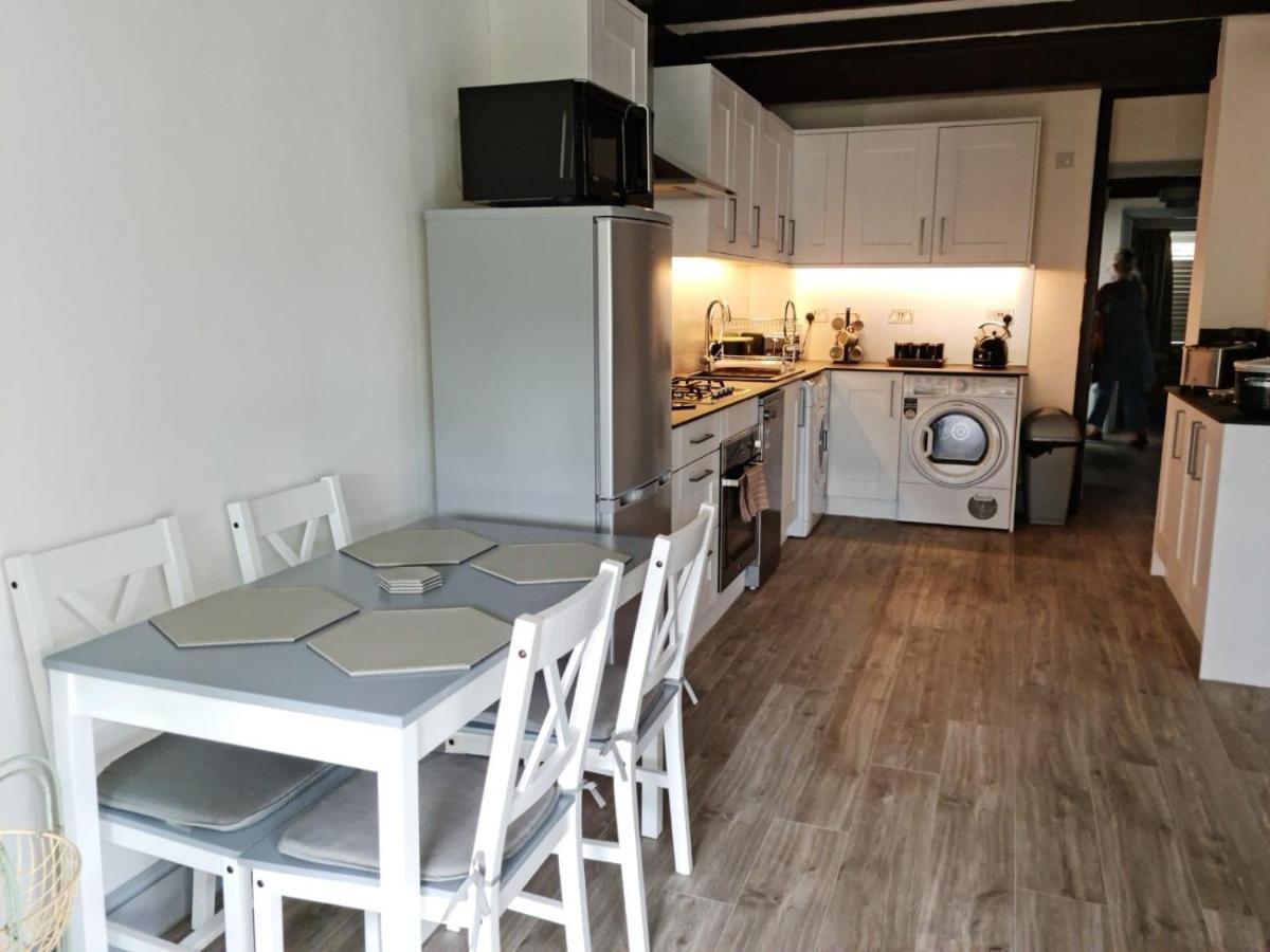 A Bright And Spacious Gem *